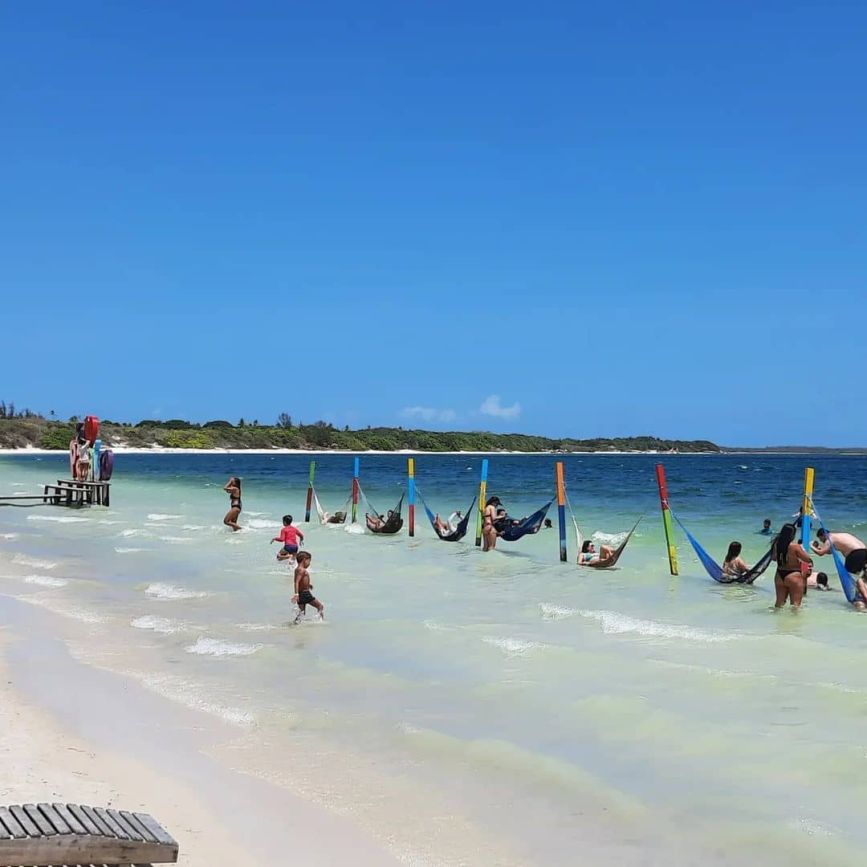 Redes dentro d’ água na Lagoa do Paraíso